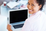 woman_computer_looking.jpg